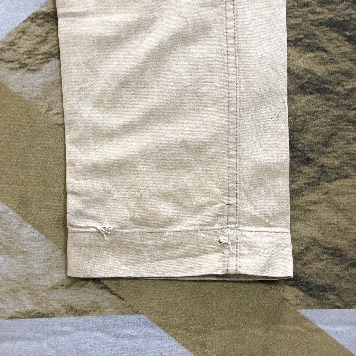 Japanese Brand × Neighborhood × izzue Neighborhood x Izzue Military Chino Khaki Distressed Pant Size US 32 / EU 48 - 5 Thumbnail