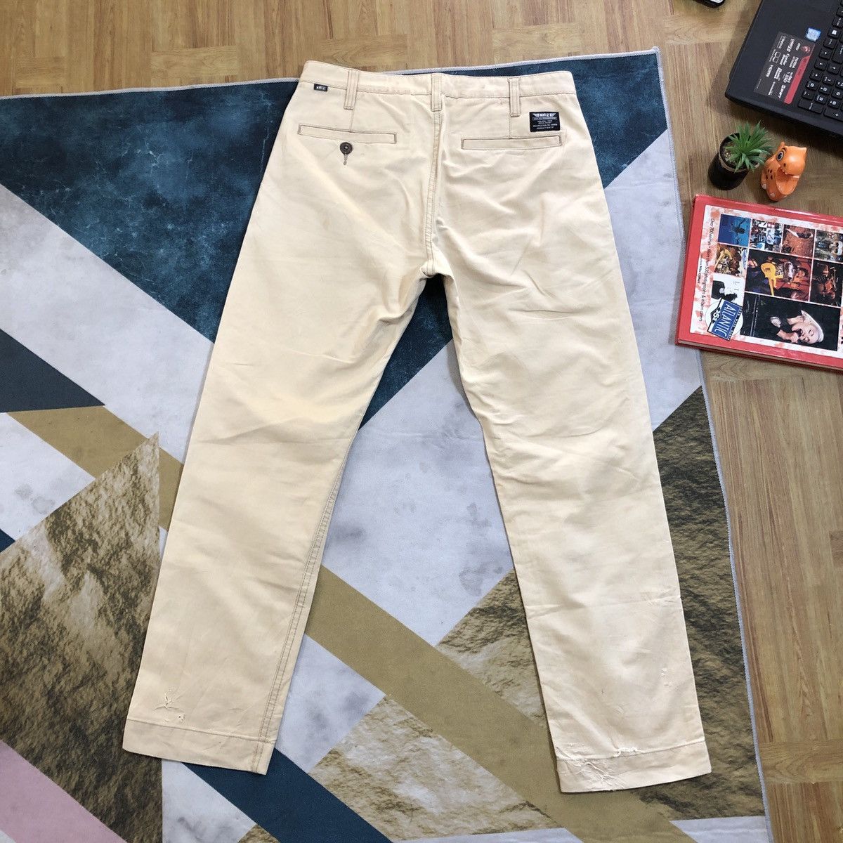 Japanese Brand × Neighborhood × izzue Neighborhood x Izzue Military Chino Khaki Distressed Pant Size US 32 / EU 48 - 9 Thumbnail