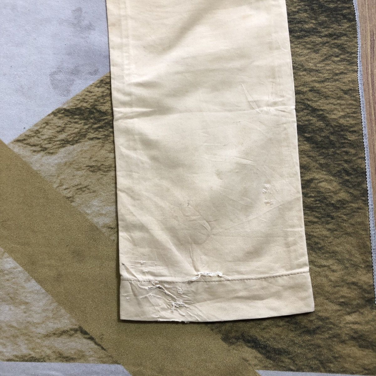 Japanese Brand × Neighborhood × izzue Neighborhood x Izzue Military Chino Khaki Distressed Pant Size US 32 / EU 48 - 16 Thumbnail