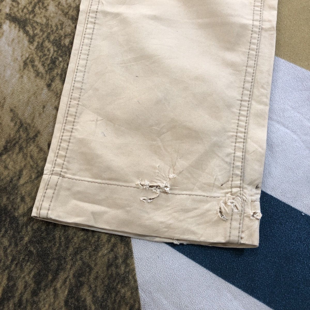 Japanese Brand × Neighborhood × izzue Neighborhood x Izzue Military Chino Khaki Distressed Pant Size US 32 / EU 48 - 4 Thumbnail