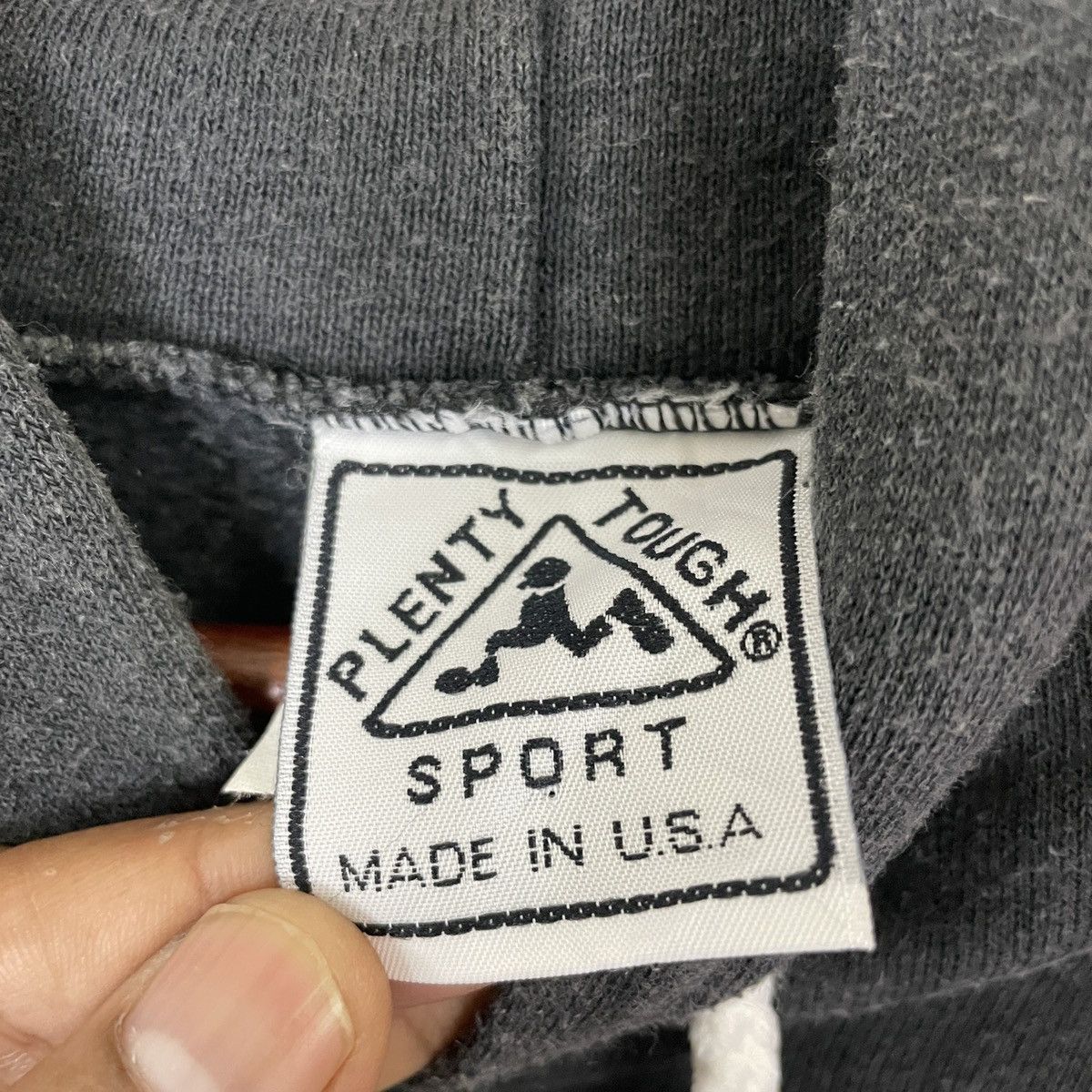 Vintage Vintage 90s Plenty Tough Big Logo Hoodies Sweatshirt Size US L / EU 52-54 / 3 - 5 Thumbnail