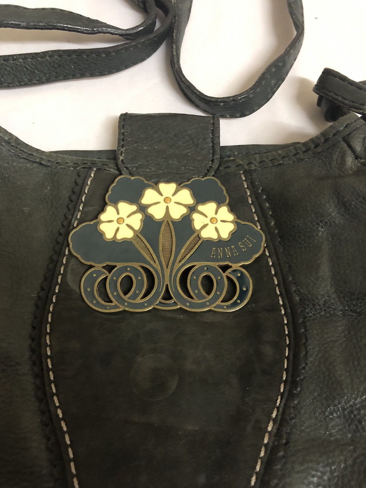Anna Sui × Leather Anna Sui Genuine Leather Sling Bag By Designer Size ONE SIZE - 8 Thumbnail