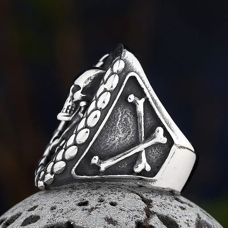 Vintage Cavarium Skull Ring Size ONE SIZE - 4 Thumbnail