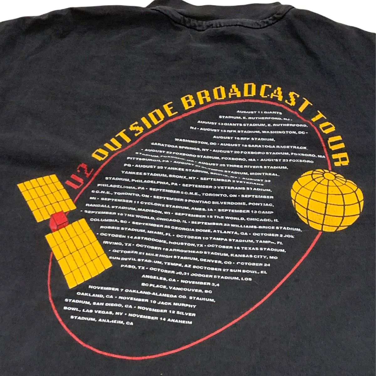 Band Tees × Vintage 1992 U2 Broadcast Tour Single Stitch T Shirt Size US L / EU 52-54 / 3 - 3 Thumbnail