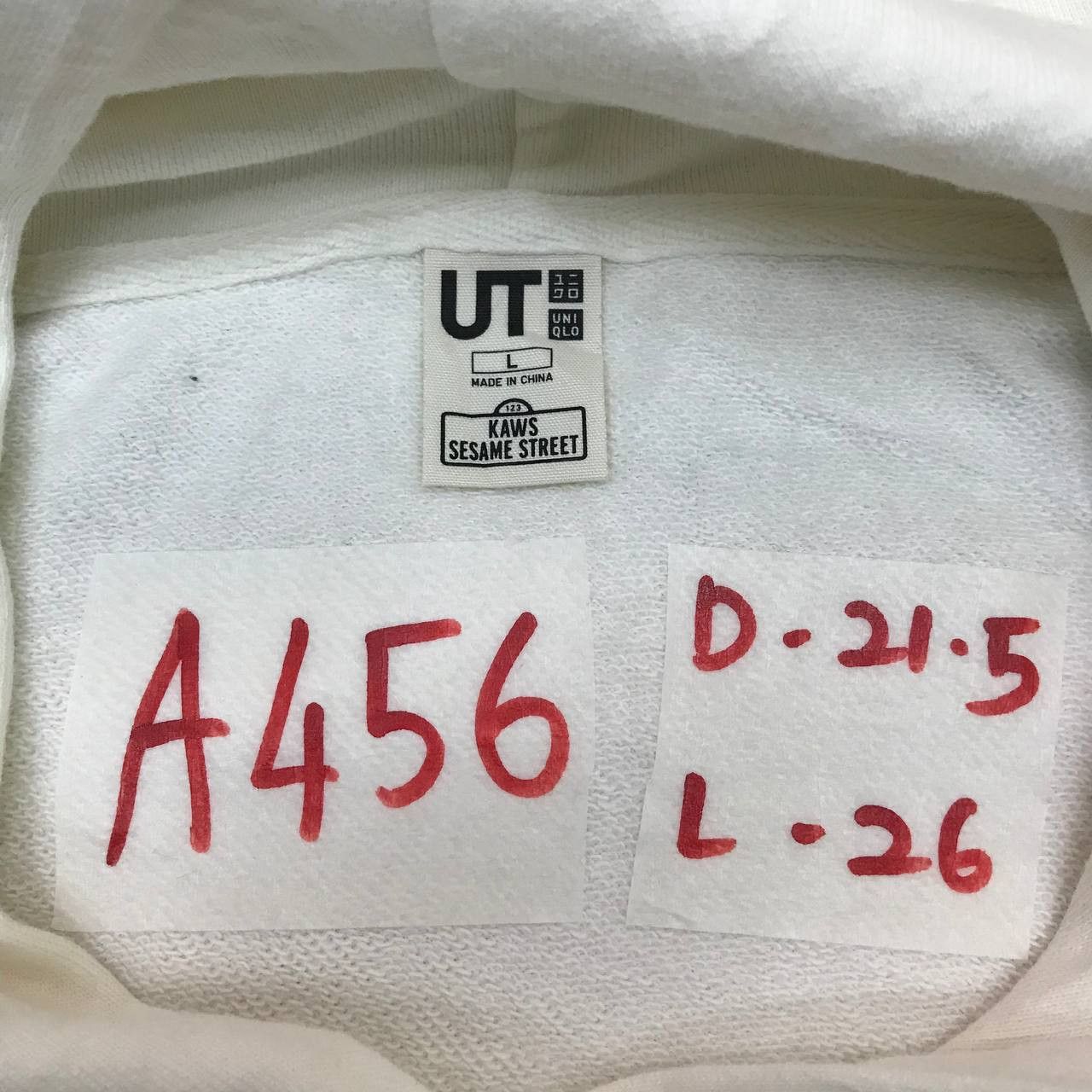 Japanese Brand × Kaws × Uniqlo A456 KAWS X SESAME STREET X UNIQLO HOODIES Size US L / EU 52-54 / 3 - 3 Thumbnail