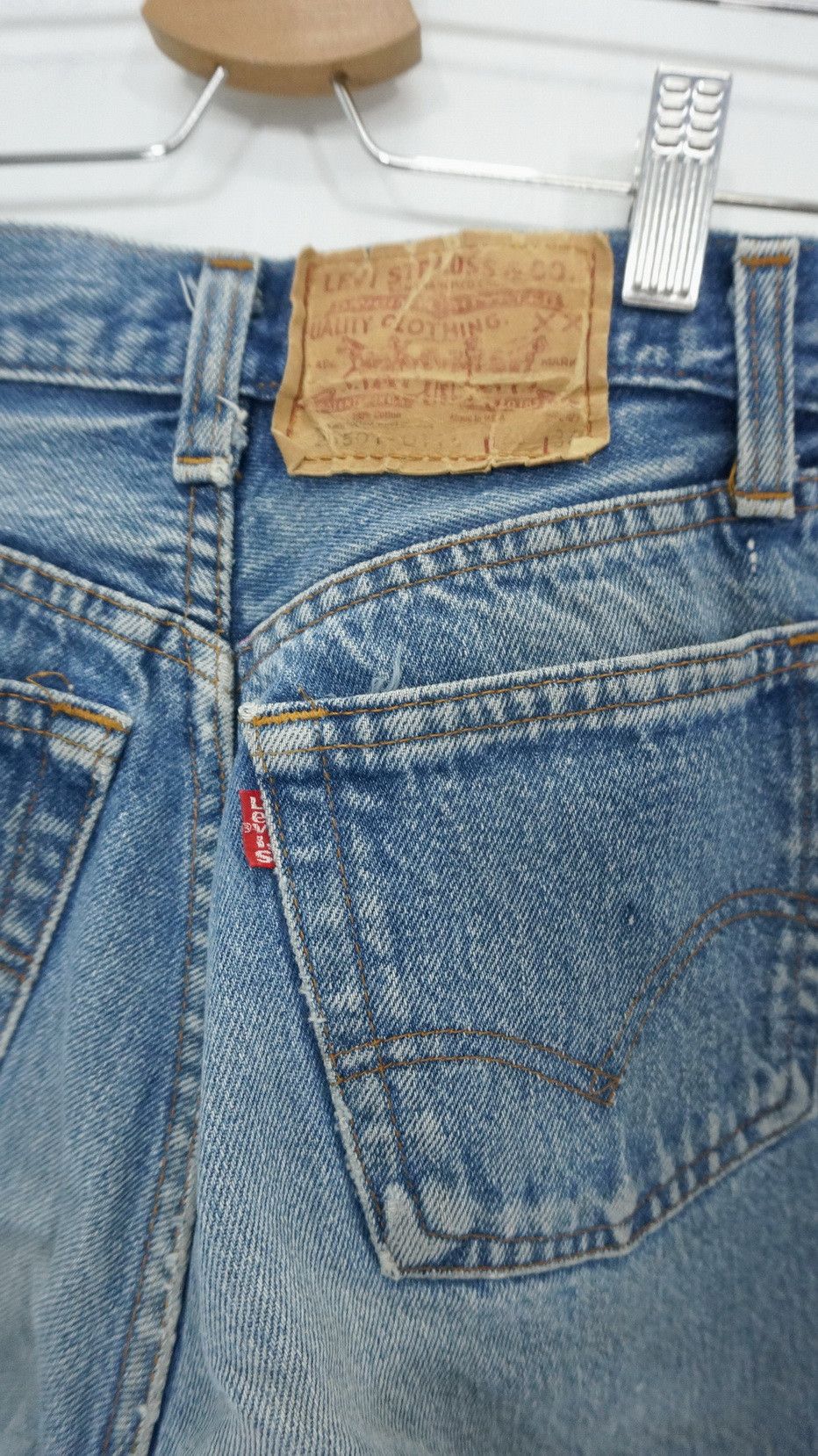 Levi's Vintage Clothing Vintage 80s Levi's 26501 Aging Smiley Paint Blue Jeans LG1 Size US 26 / EU 42 - 9 Thumbnail