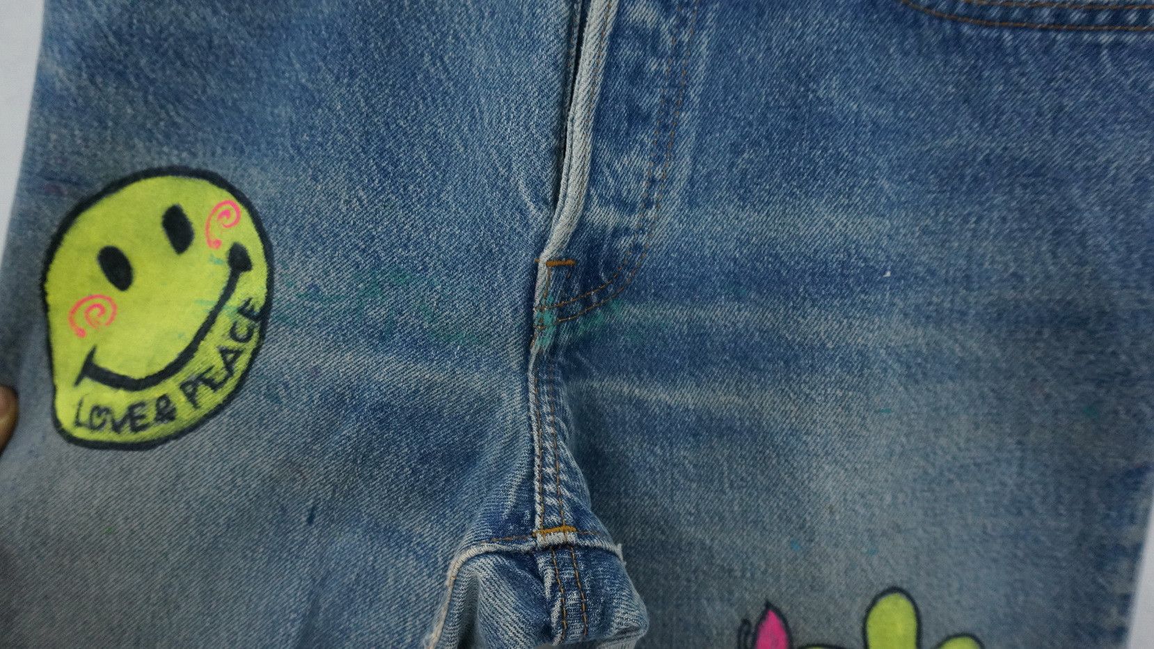 Levi's Vintage Clothing Vintage 80s Levi's 26501 Aging Smiley Paint Blue Jeans LG1 Size US 26 / EU 42 - 5 Thumbnail
