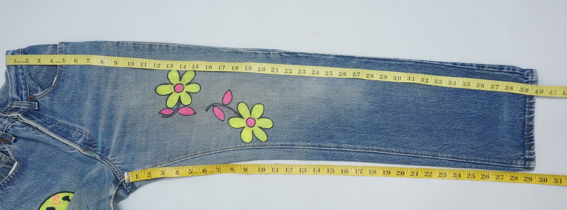 Levi's Vintage Clothing Vintage 80s Levi's 26501 Aging Smiley Paint Blue Jeans LG1 Size US 26 / EU 42 - 15 Thumbnail