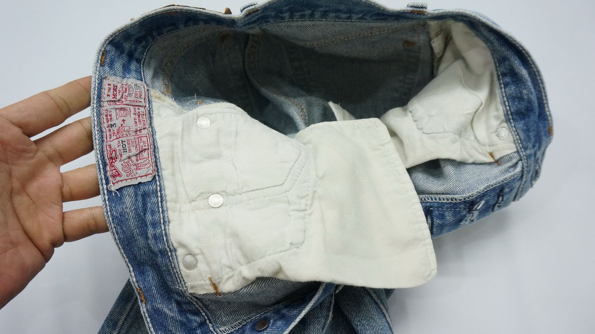Levi's Vintage Clothing Vintage 80s Levi's 26501 Aging Smiley Paint Blue Jeans LG1 Size US 26 / EU 42 - 19 Thumbnail