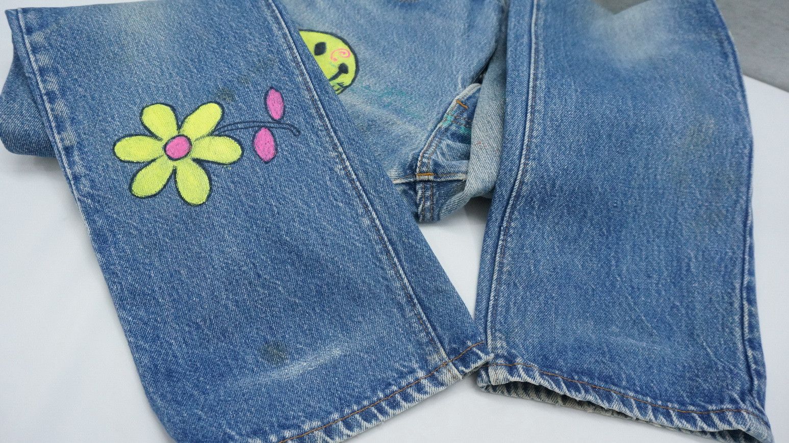 Levi's Vintage Clothing Vintage 80s Levi's 26501 Aging Smiley Paint Blue Jeans LG1 Size US 26 / EU 42 - 24 Thumbnail