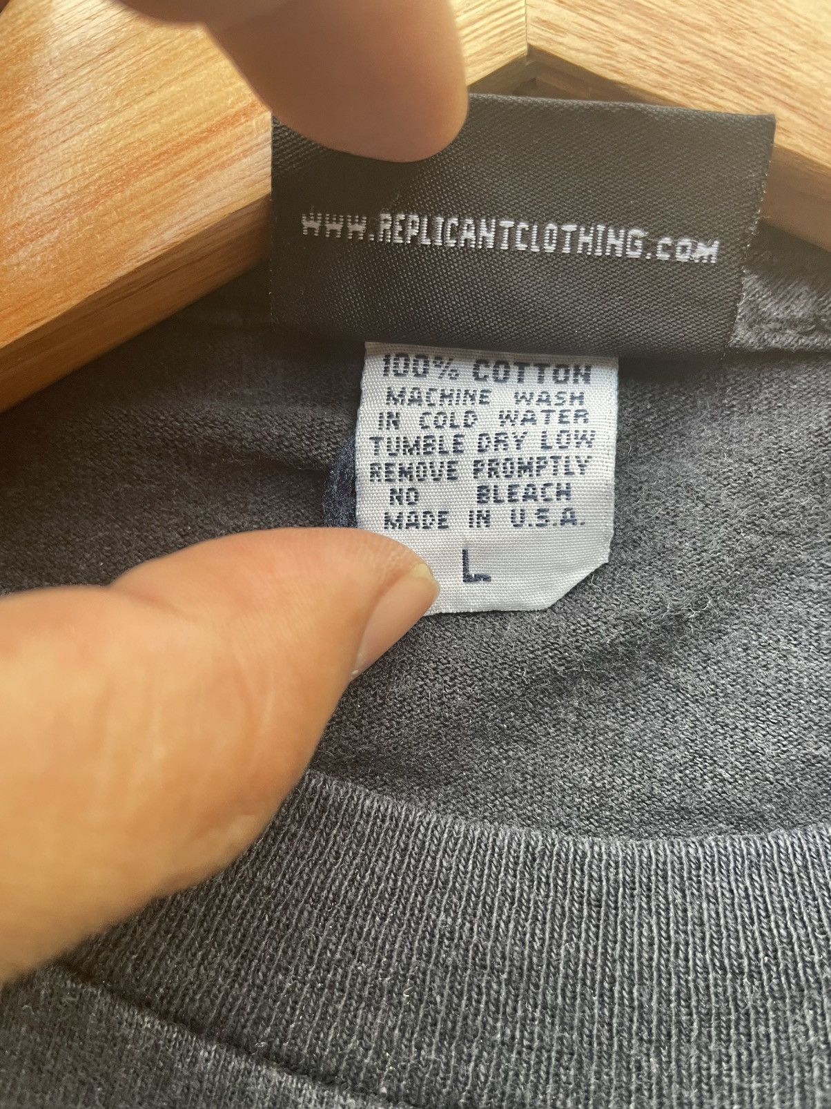 Vintage Vintage Replicant Signature Series Tshirt Size US L / EU 52-54 / 3 - 7 Thumbnail