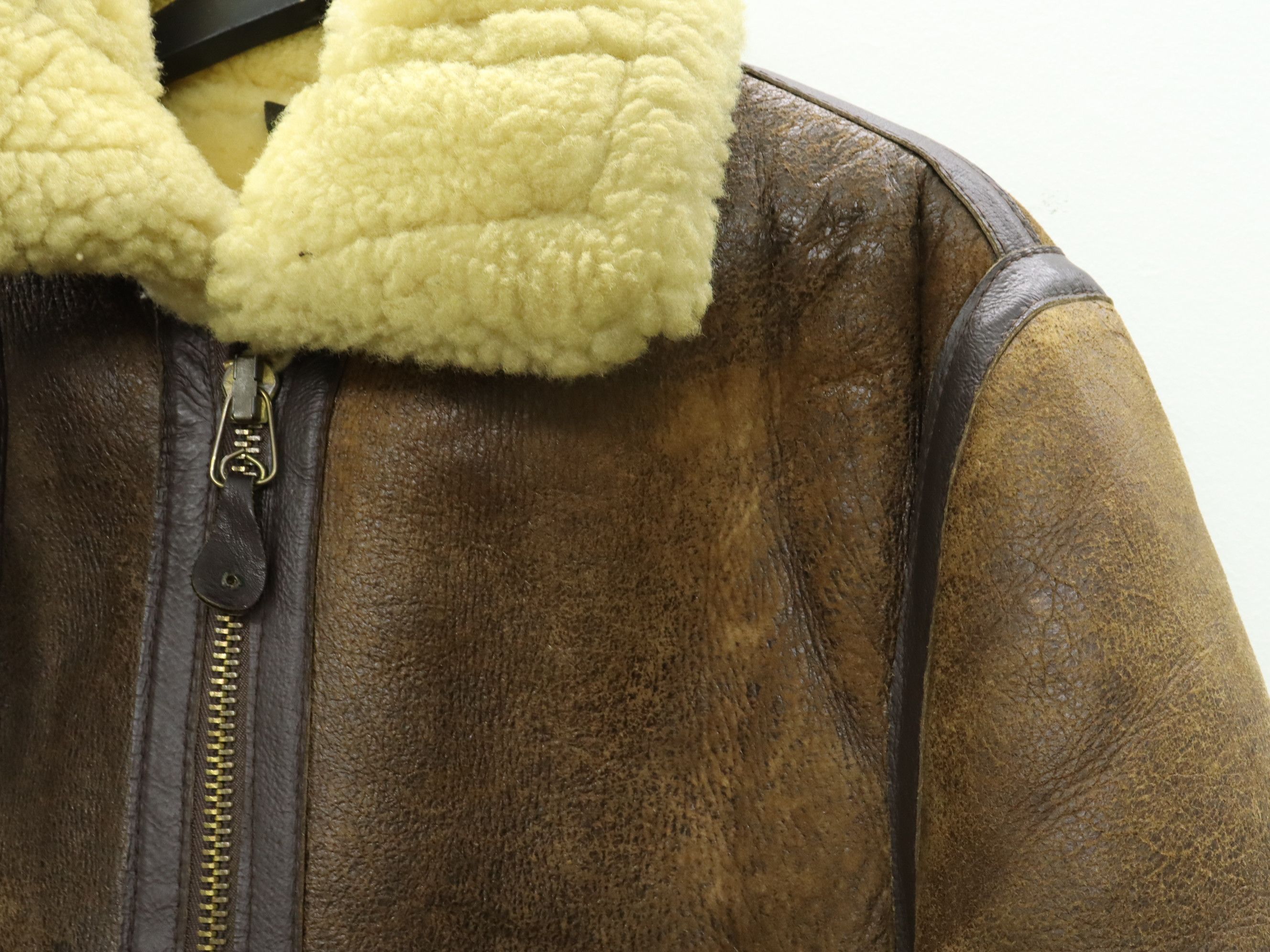 Schott SCHOTT TYPE B-3 SHEARLING LEATHER USAAF FLIGHT BOMBER JKT Size US M / EU 48-50 / 2 - 9 Thumbnail