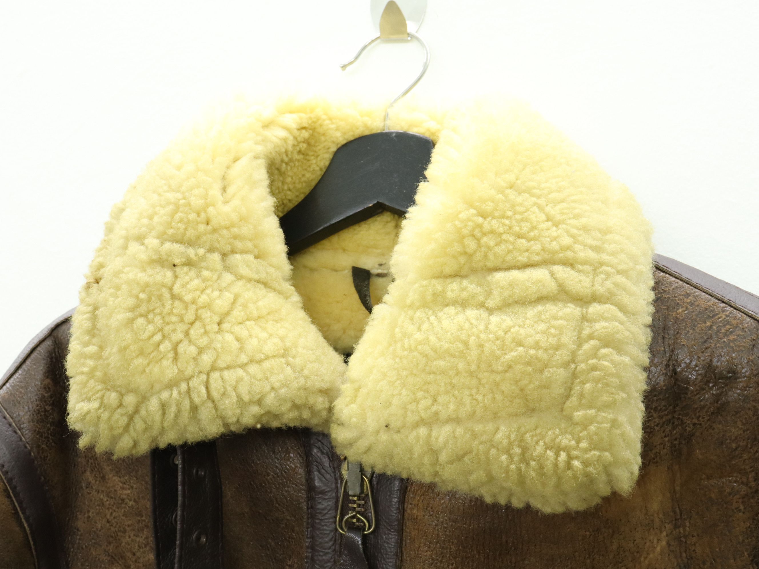 Schott SCHOTT TYPE B-3 SHEARLING LEATHER USAAF FLIGHT BOMBER JKT Size US M / EU 48-50 / 2 - 19 Thumbnail