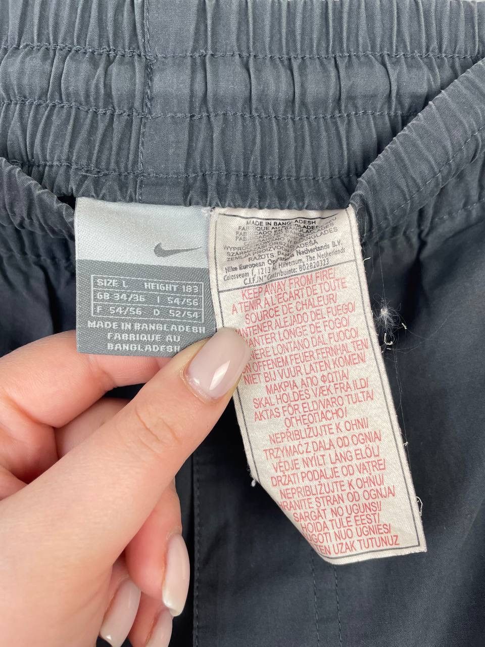 Vintage Nike vintage shorts size 34 Size US 34 / EU 50 - 2 Thumbnail