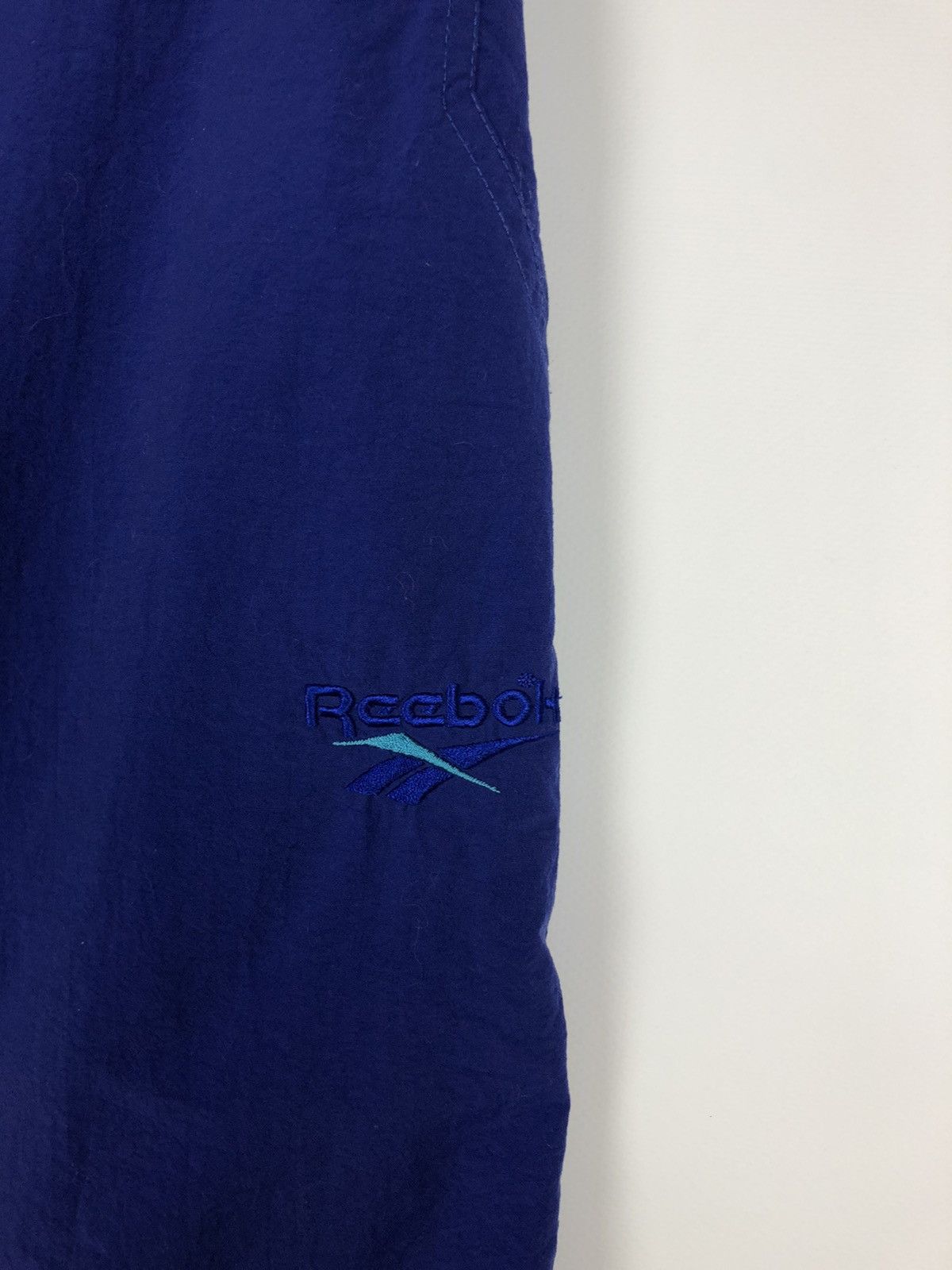 Reebok Vintage Retro REEBOK Nylon Track Pants Blue size L Size US 34 / EU 50 - 3 Thumbnail