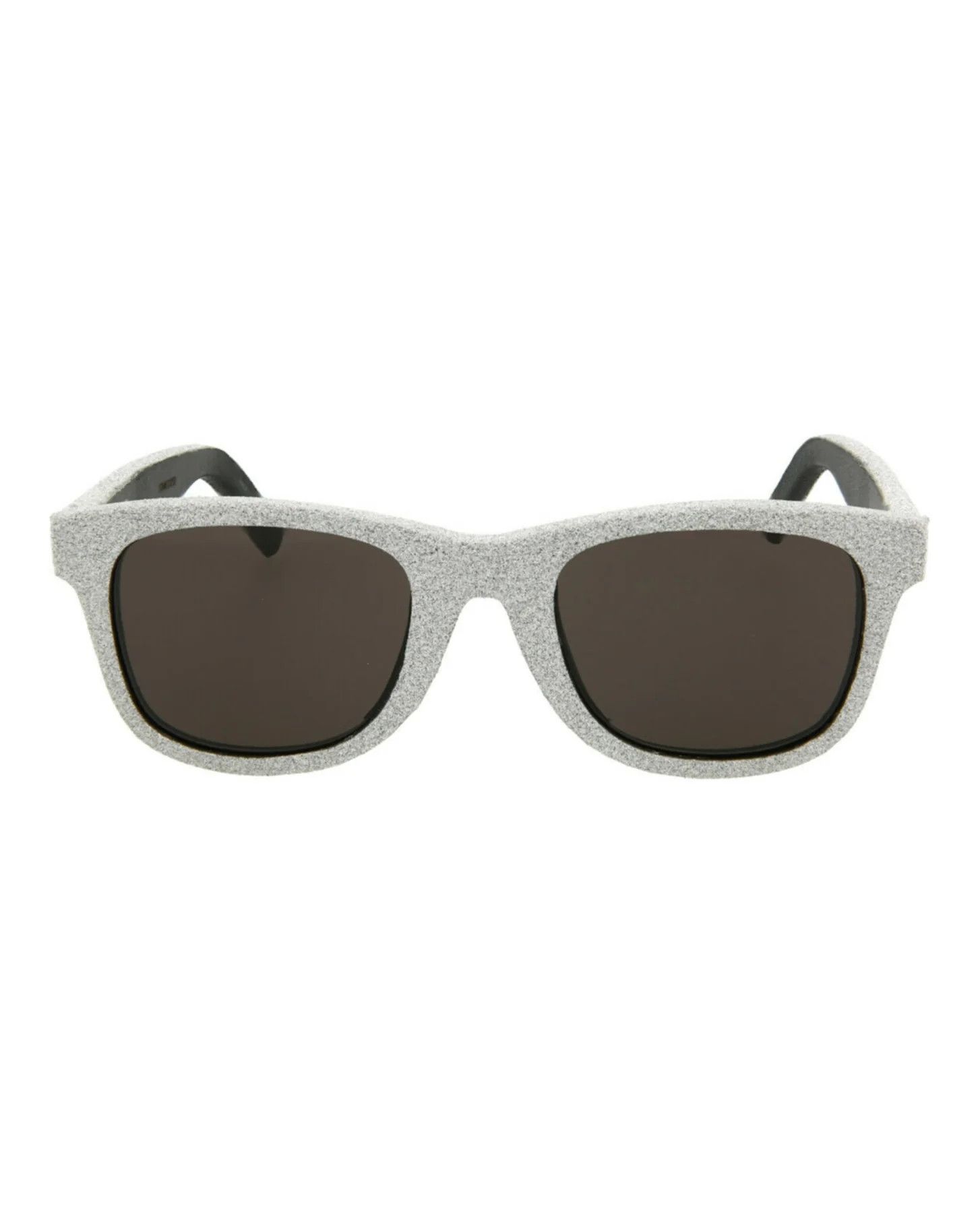 o1b1f11ly0623 Sunglasses in Black