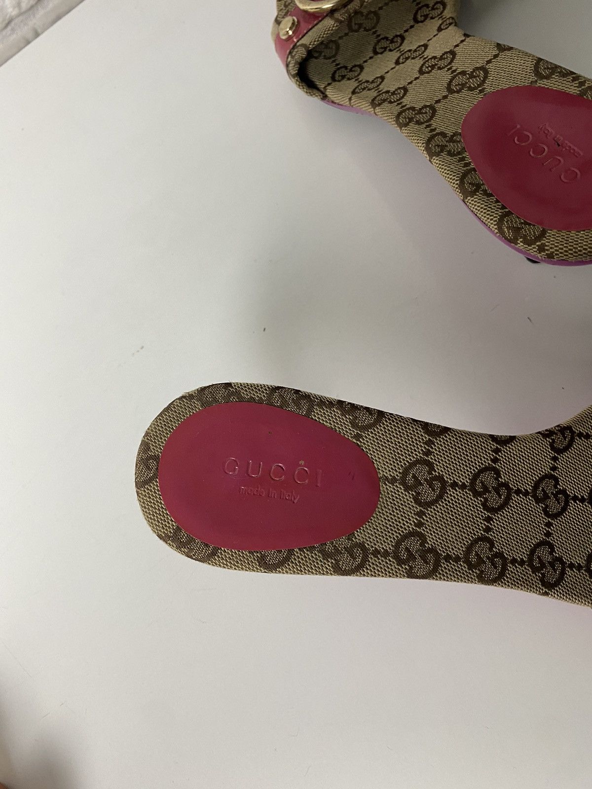 Gucci × Prada × Vintage ❤️‍🔥❤️‍🔥Gucci Monogram Heels Slides Authenthic Vintage Size US 8 / IT 38 - 2 Thumbnail