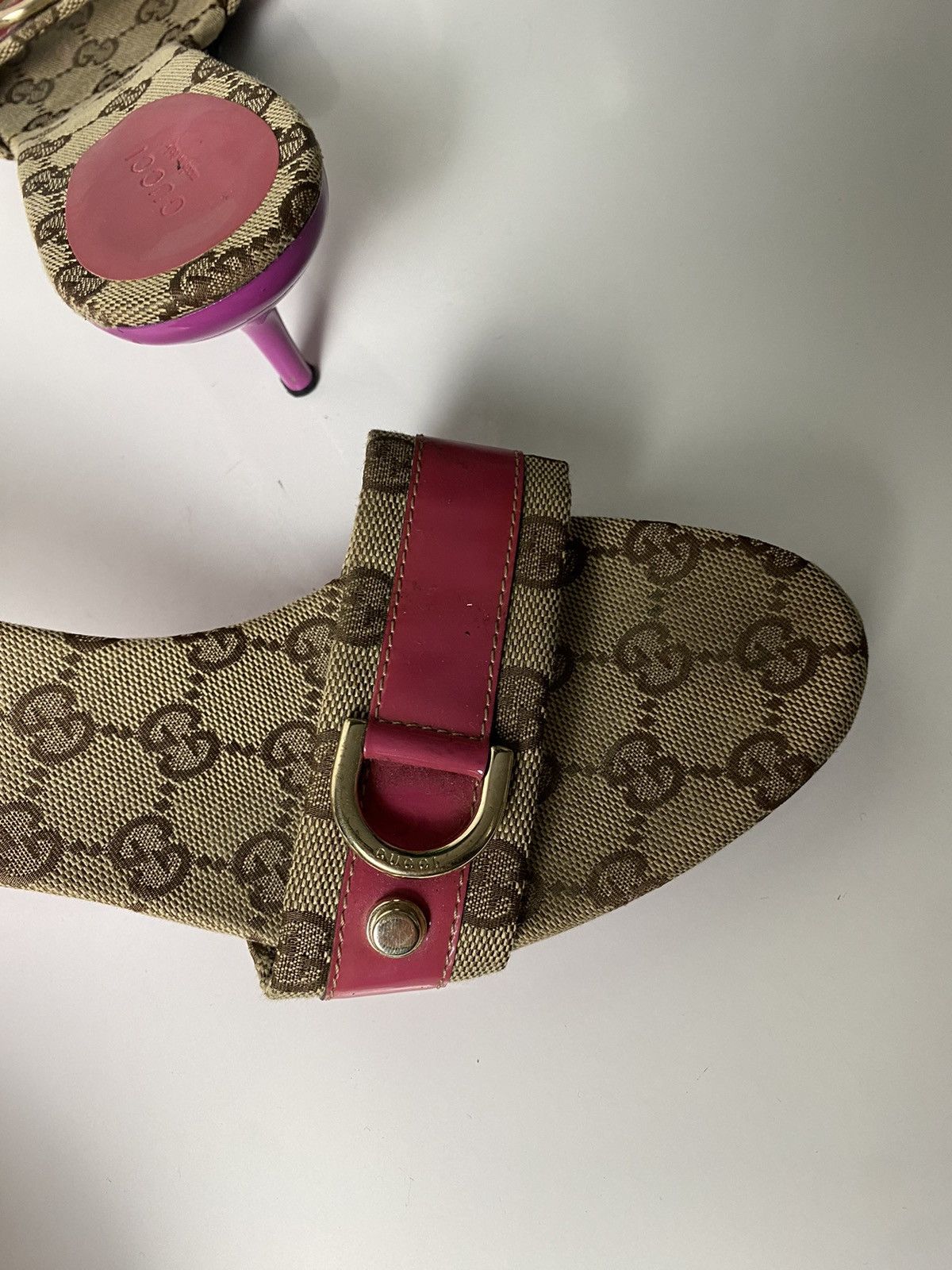 Gucci × Prada × Vintage ❤️‍🔥❤️‍🔥Gucci Monogram Heels Slides Authenthic Vintage Size US 8 / IT 38 - 3 Thumbnail
