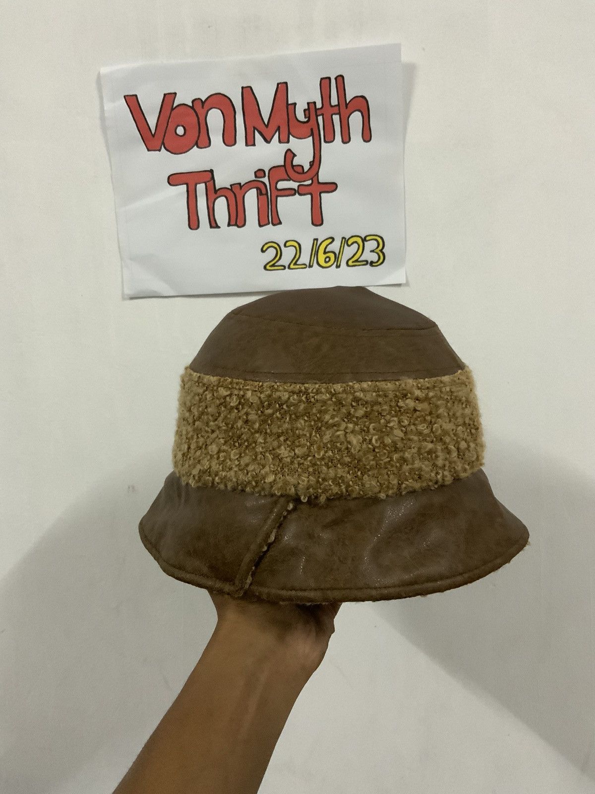 Japanese Brand Essemerry Japan Mohair Fur Leather Bucket Hat Size ONE SIZE - 3 Thumbnail