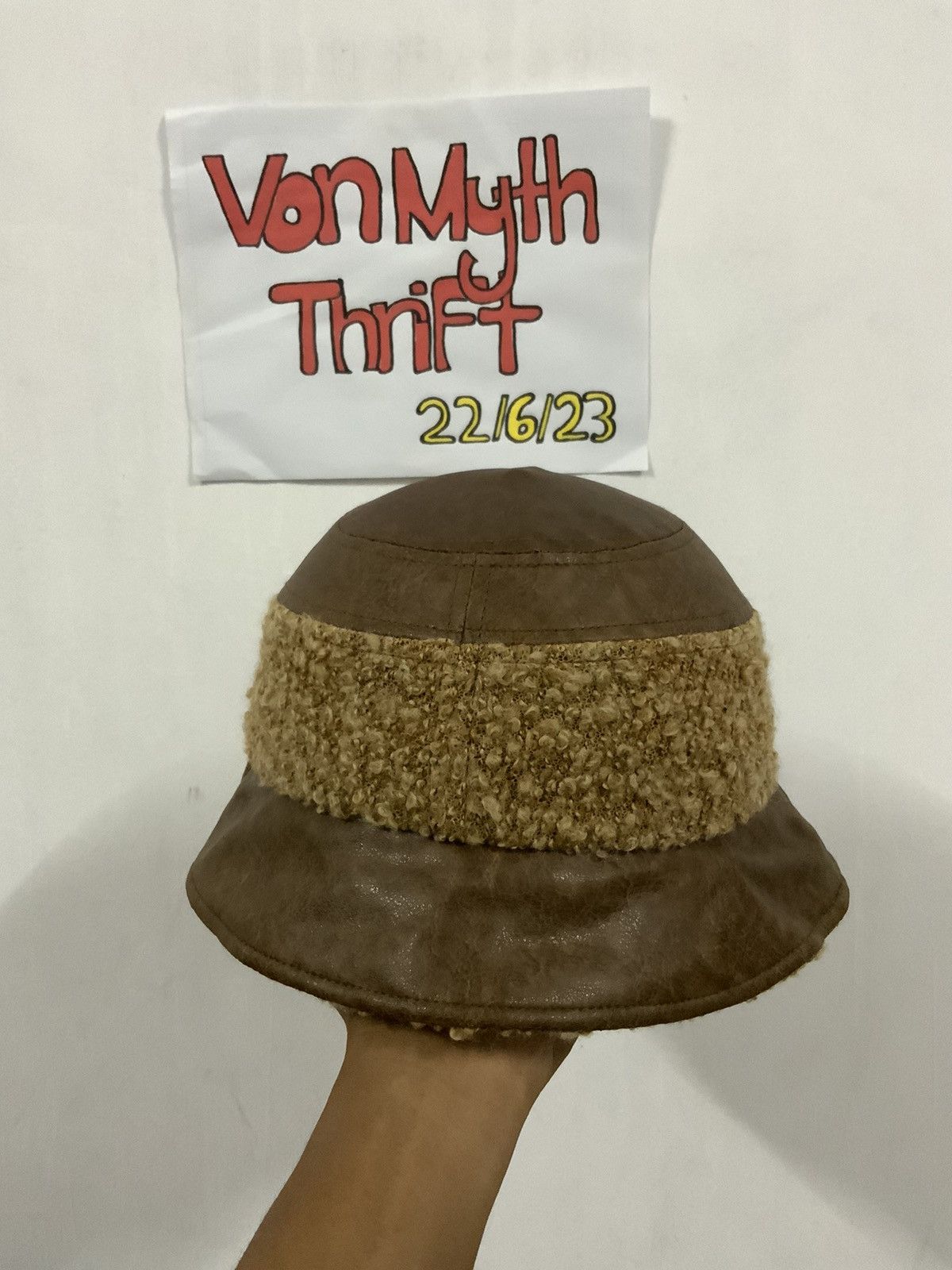 Japanese Brand Essemerry Japan Mohair Fur Leather Bucket Hat Size ONE SIZE - 4 Thumbnail