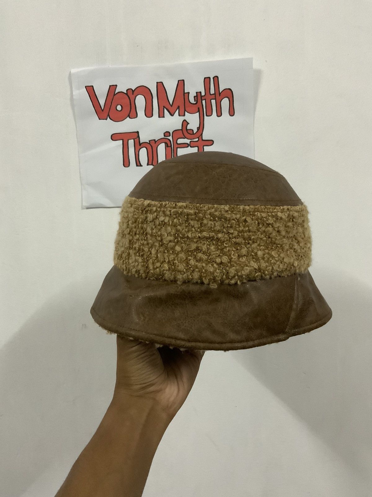 Japanese Brand Essemerry Japan Mohair Fur Leather Bucket Hat Size ONE SIZE - 1 Thumbnail