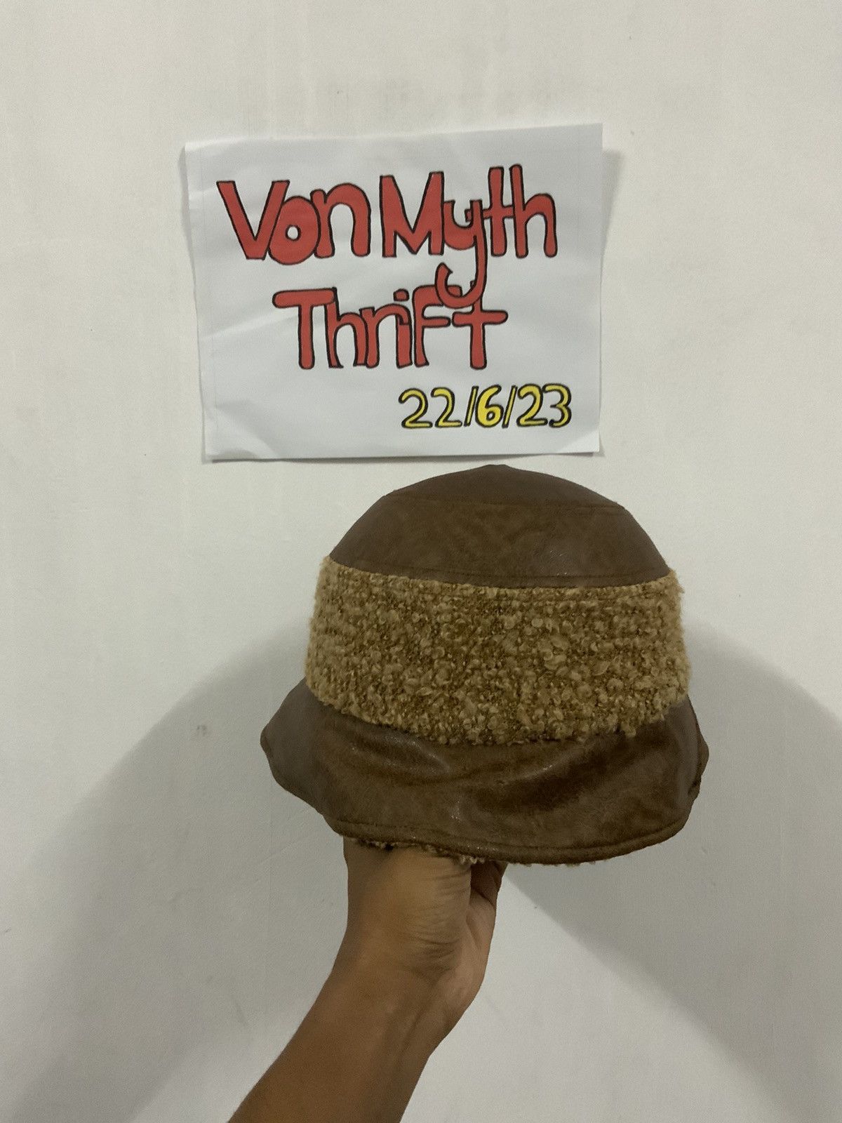 Japanese Brand Essemerry Japan Mohair Fur Leather Bucket Hat Size ONE SIZE - 2 Thumbnail