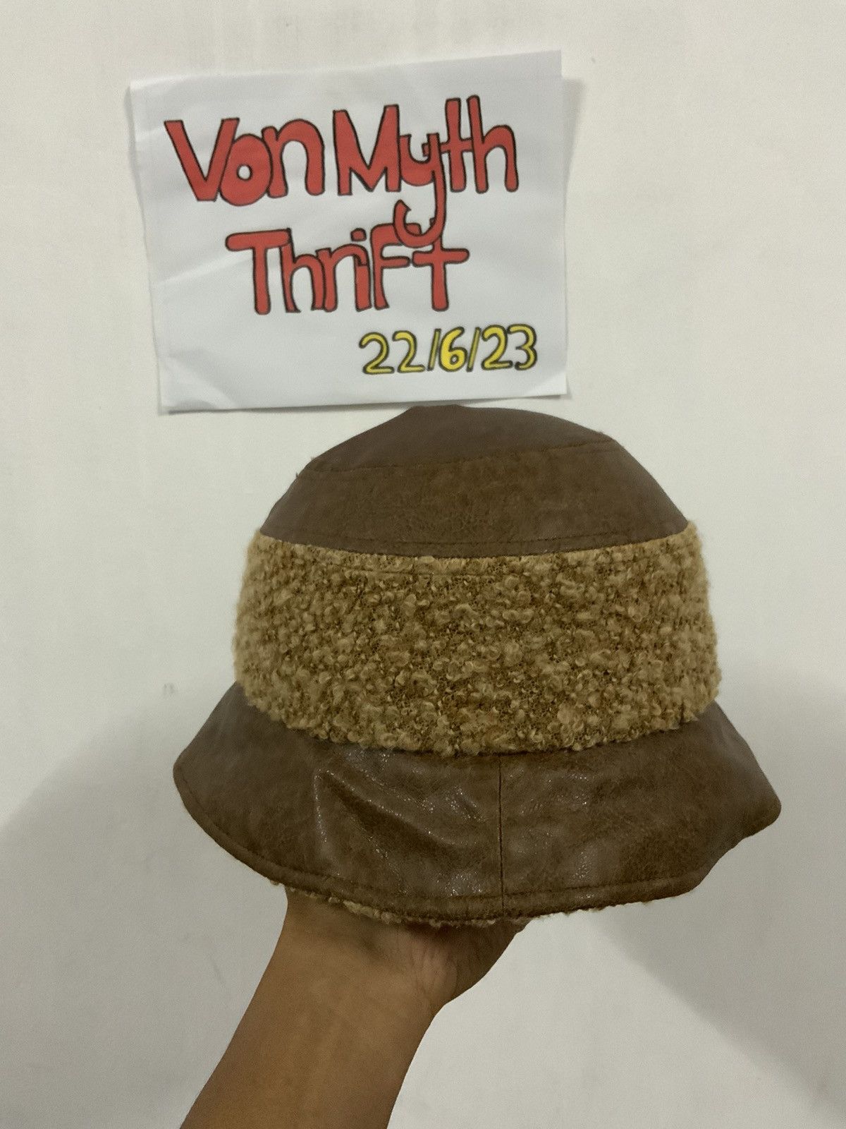 Japanese Brand Essemerry Japan Mohair Fur Leather Bucket Hat Size ONE SIZE - 5 Thumbnail