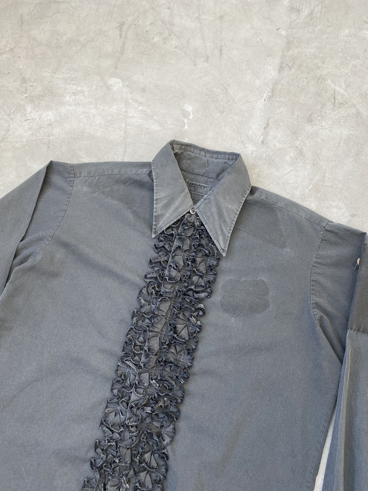 Undercover AW/02 Undercover One Off “Undakovr” ButtonUp Size US L / EU 52-54 / 3 - 5 Thumbnail
