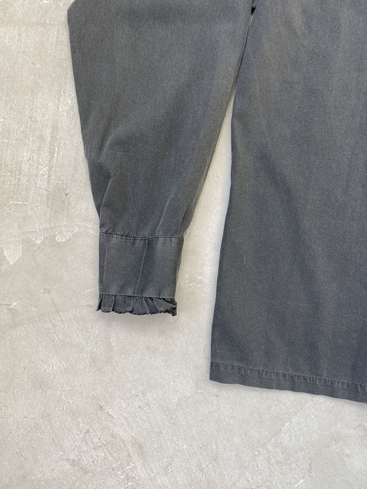 Undercover AW/02 Undercover One Off “Undakovr” ButtonUp Size US L / EU 52-54 / 3 - 10 Thumbnail