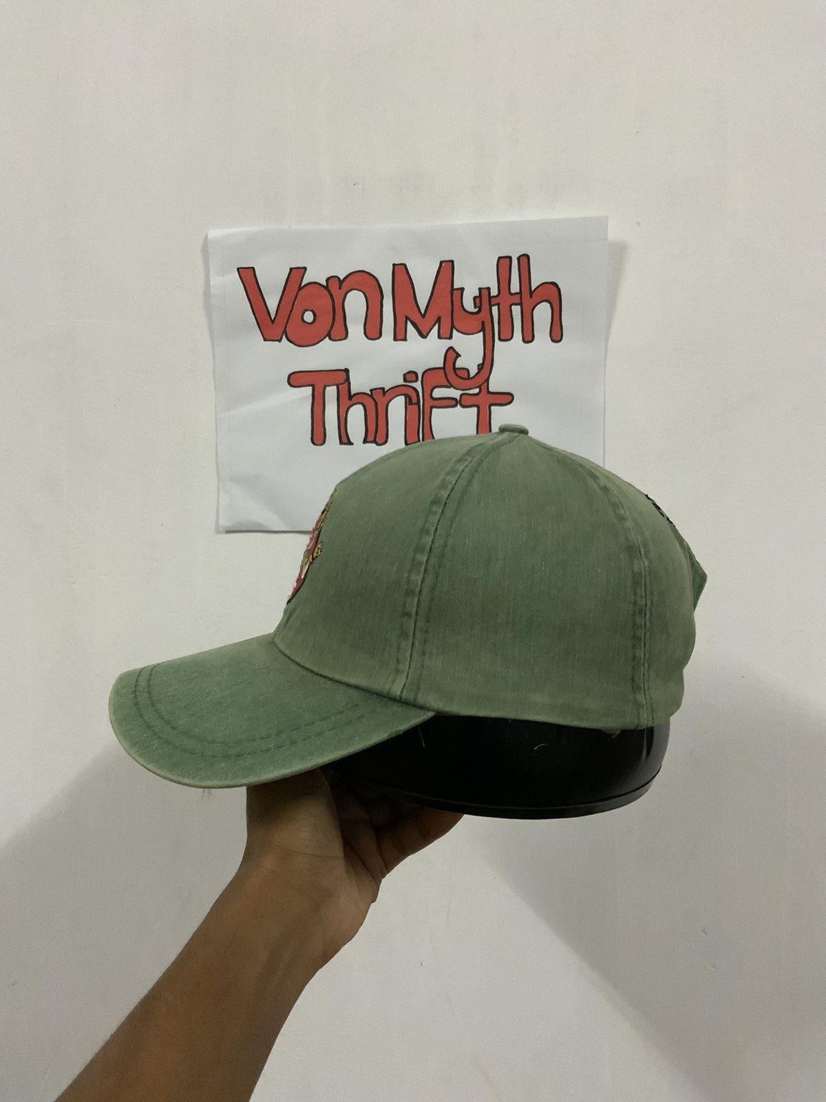 If Six Was Nine Vintage Island Beach co. Cartoon Hat Size ONE SIZE - 3 Thumbnail