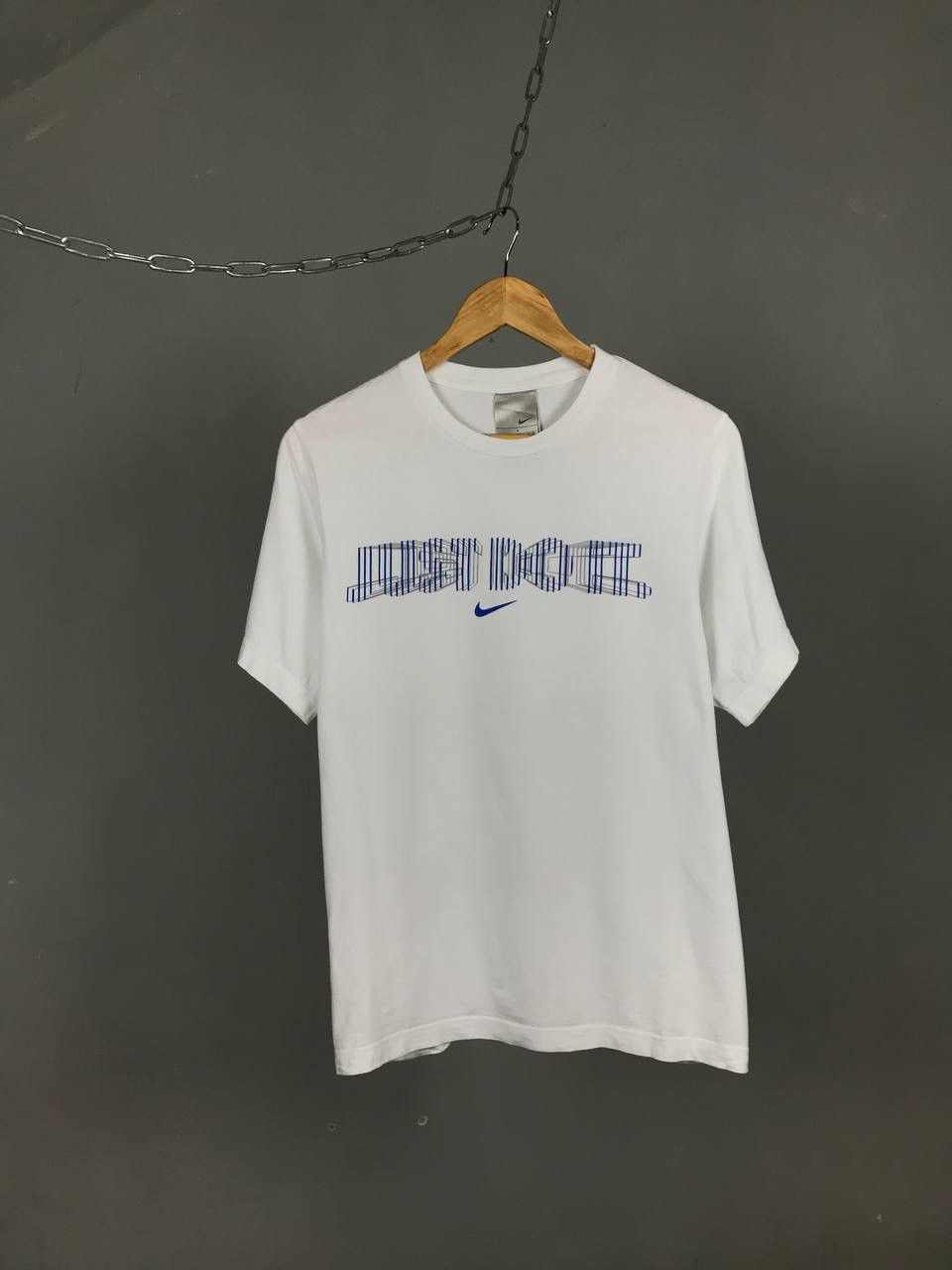Nike × Vintage Nike swoosh streetwear vintage center logo tee Size US S / EU 44-46 / 1 - 1 Thumbnail