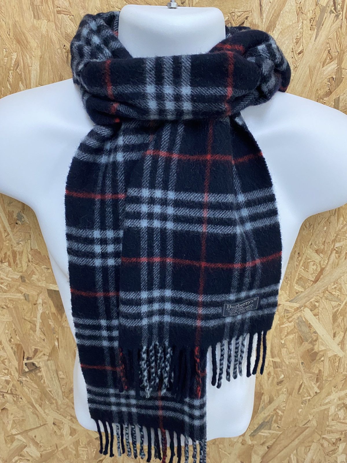 Burberry Vintage Burberrys Novacheck Scarf/Muffler/wool Size ONE SIZE - 1 Thumbnail