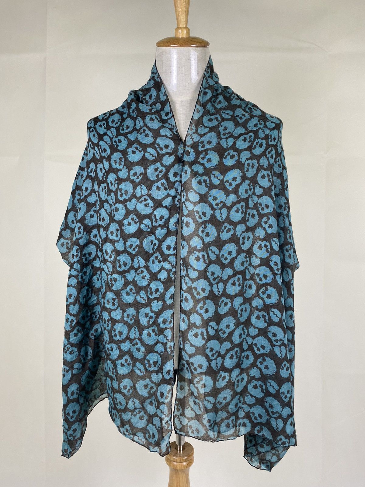 Japanese Brand Paco Robanne Skulls Scarves Size ONE SIZE - 1 Thumbnail