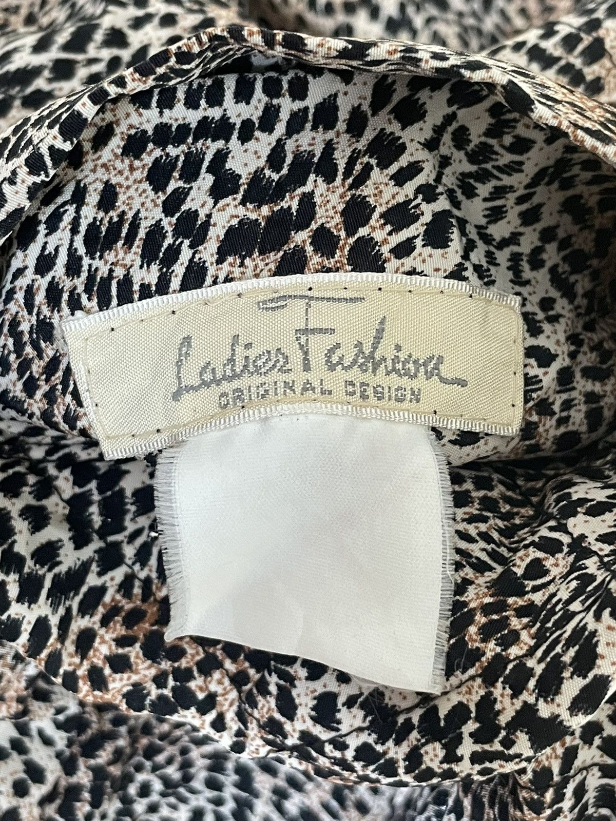 Japanese Brand Japanese Brand Velvet Leopard Style Reversible Vest Size M / US 6-8 / IT 42-44 - 17 Thumbnail