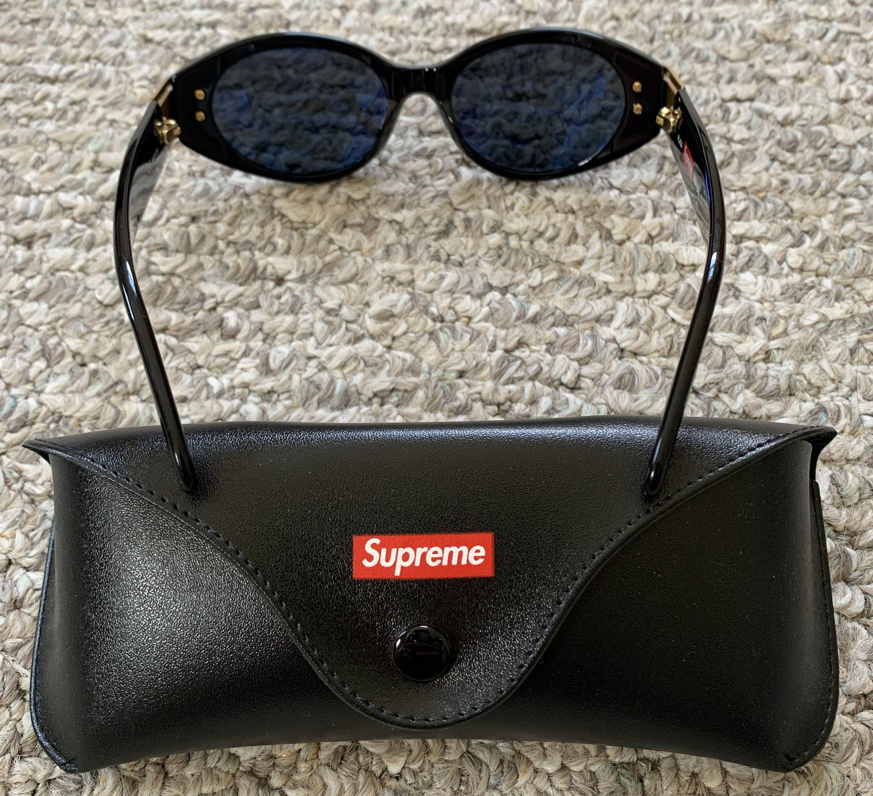 Supreme S/S 2018 Supreme Plaza Sunglasses + Case Size ONE SIZE - 4 Thumbnail