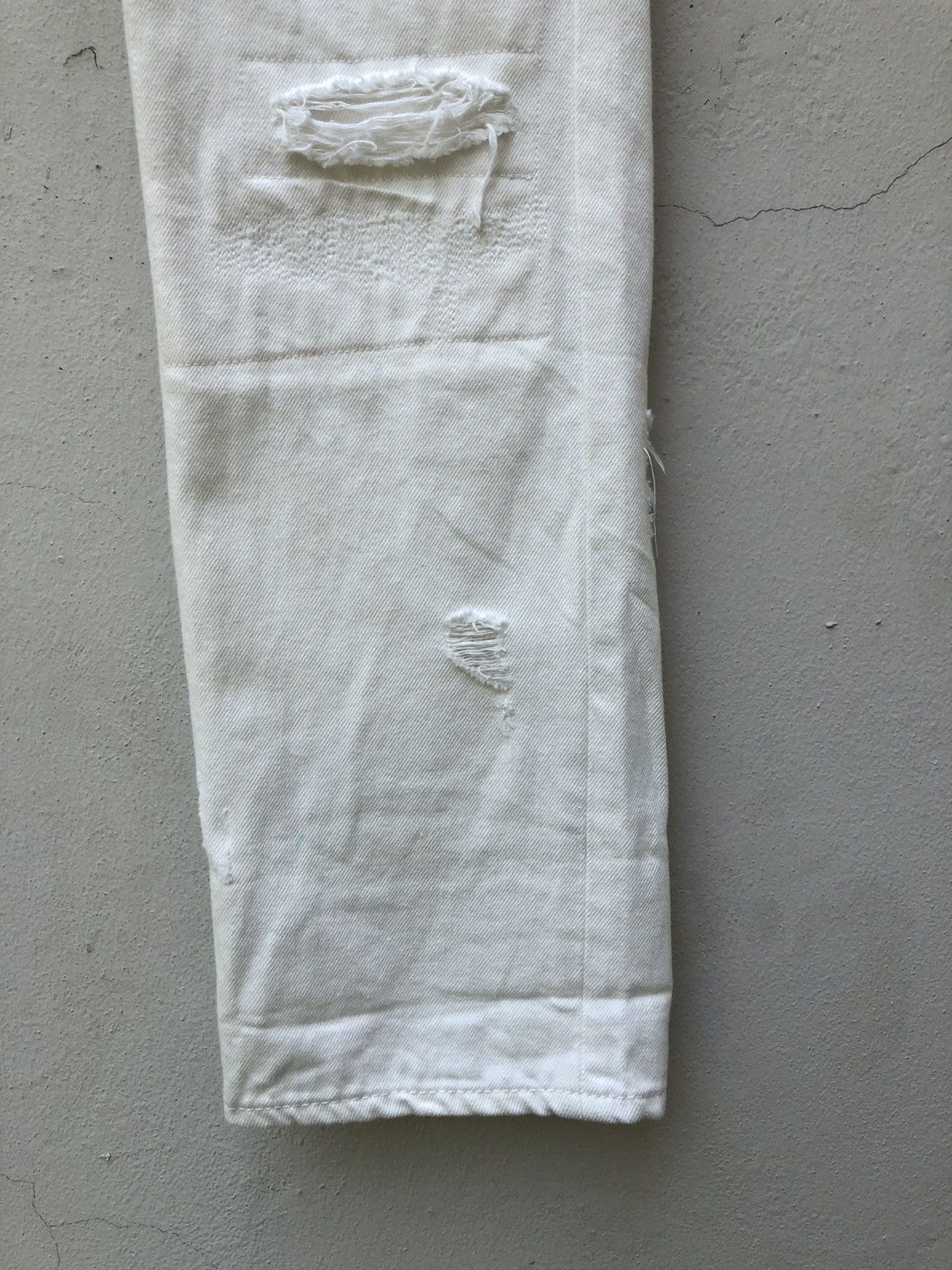 Vintage Lyric Made in Japan Rips Distressed Patchwork White Denim Size US 31 - 10 Thumbnail