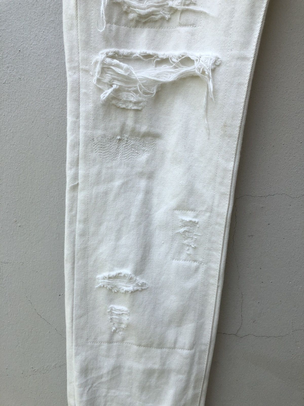 Vintage Lyric Made in Japan Rips Distressed Patchwork White Denim Size US 31 - 6 Thumbnail