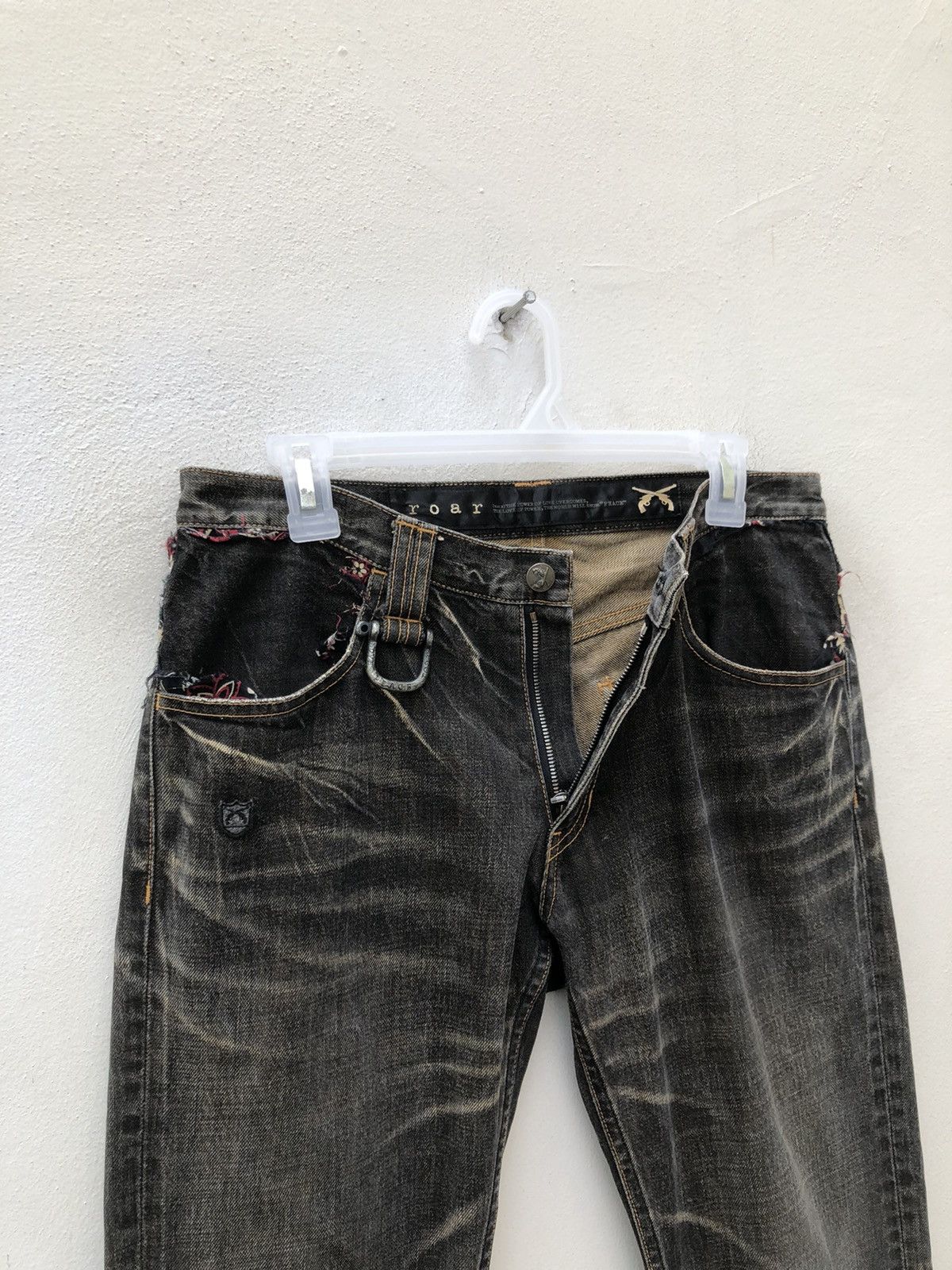 Japanese Brand × roarguns Vintage Roarguns Japan Distressed Ripped Fade Denim Jeans Size US 31 - 9 Thumbnail