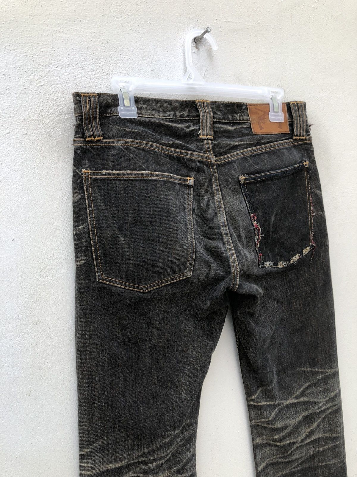 Japanese Brand × roarguns Vintage Roarguns Japan Distressed Ripped Fade Denim Jeans Size US 31 - 17 Thumbnail