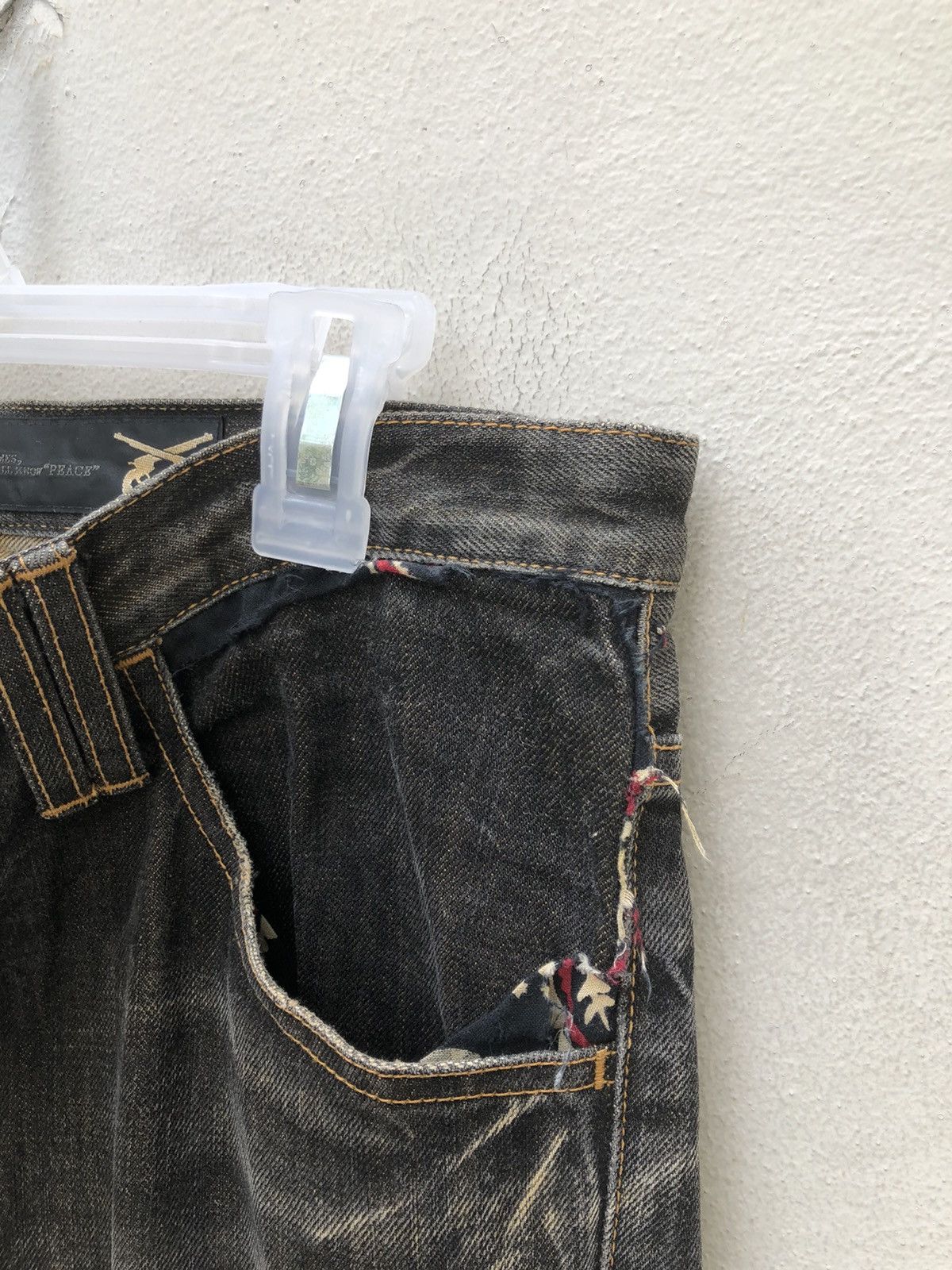 Japanese Brand × roarguns Vintage Roarguns Japan Distressed Ripped Fade Denim Jeans Size US 31 - 13 Thumbnail