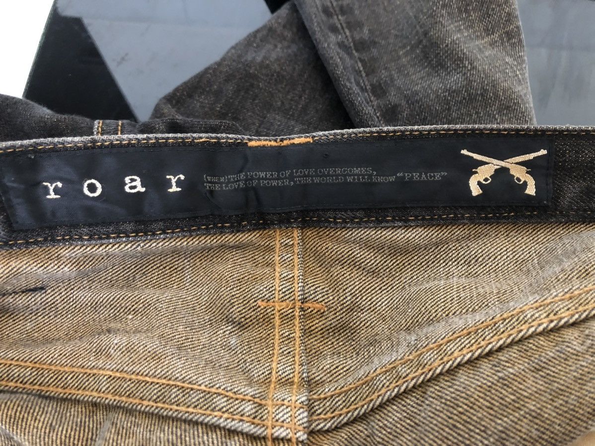 Japanese Brand × roarguns Vintage Roarguns Japan Distressed Ripped Fade Denim Jeans Size US 31 - 24 Thumbnail