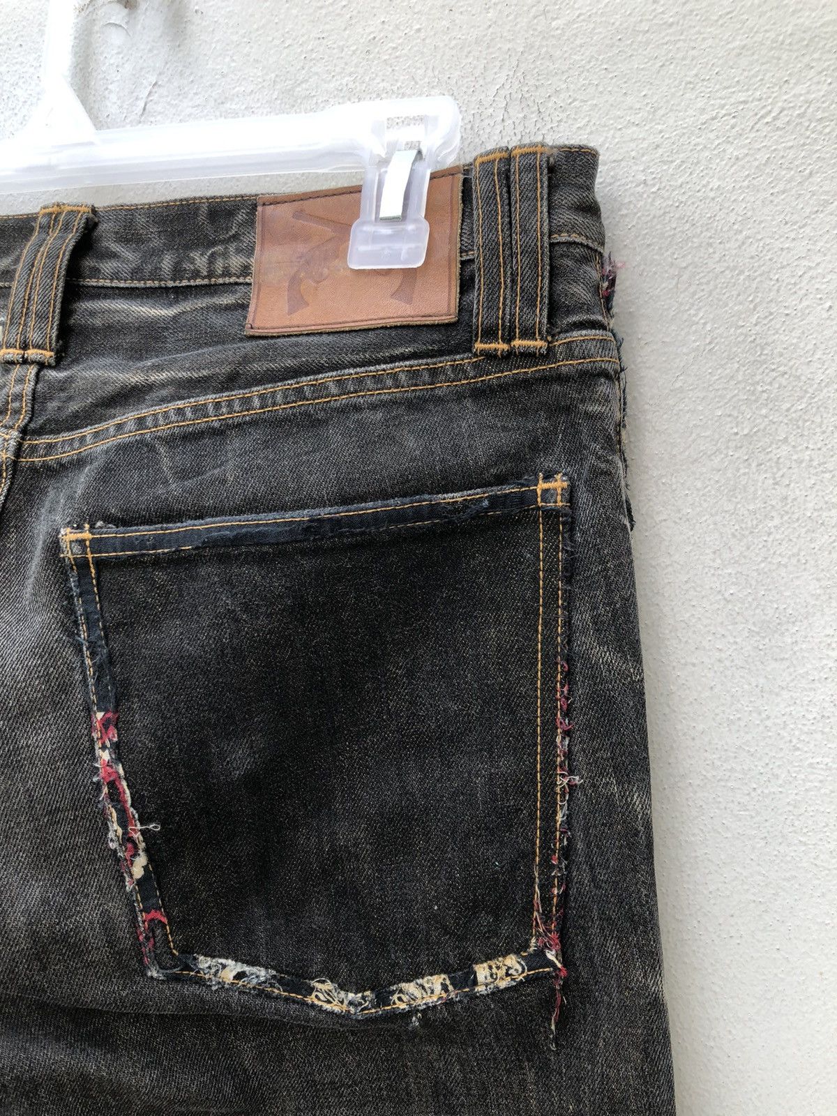 Japanese Brand × roarguns Vintage Roarguns Japan Distressed Ripped Fade Denim Jeans Size US 31 - 21 Thumbnail