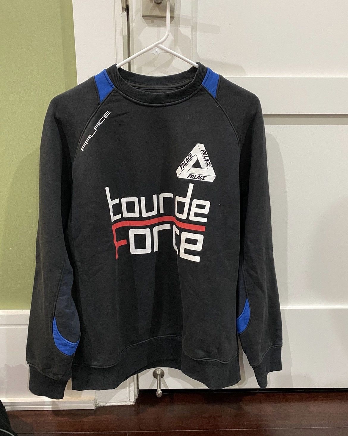 Palace Tour De Force Crewneck | Grailed