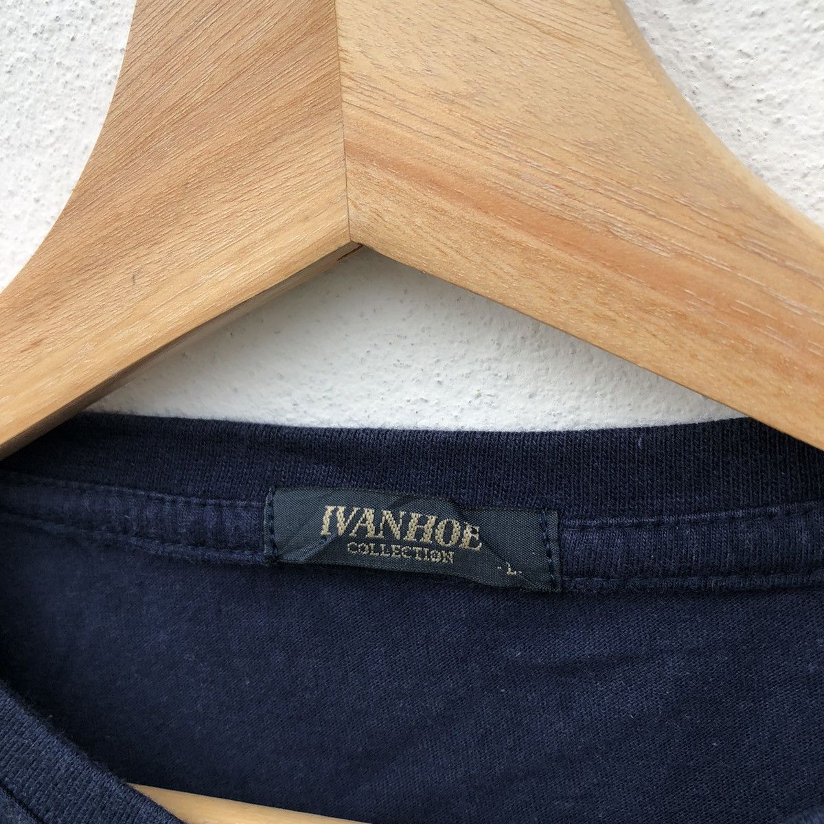 Japanese Brand IVANHOE COLLECTIONS T-SHIRT BIG LOGO Size US L / EU 52-54 / 3 - 5 Thumbnail