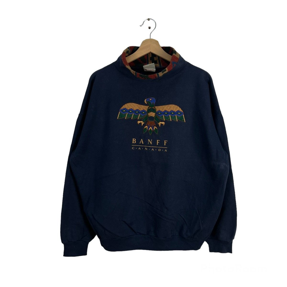 VINTAGE SWEATSHIRT HIGH COLLAR BANFF CANADA EMBROIDERED LOGO