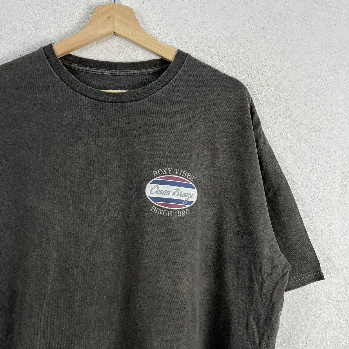 Japanese Brand VINTAGE ROXY VIBES TEE BIG LOGO FADED BY SUN DESIGN Size US M / EU 48-50 / 2 - 3 Thumbnail