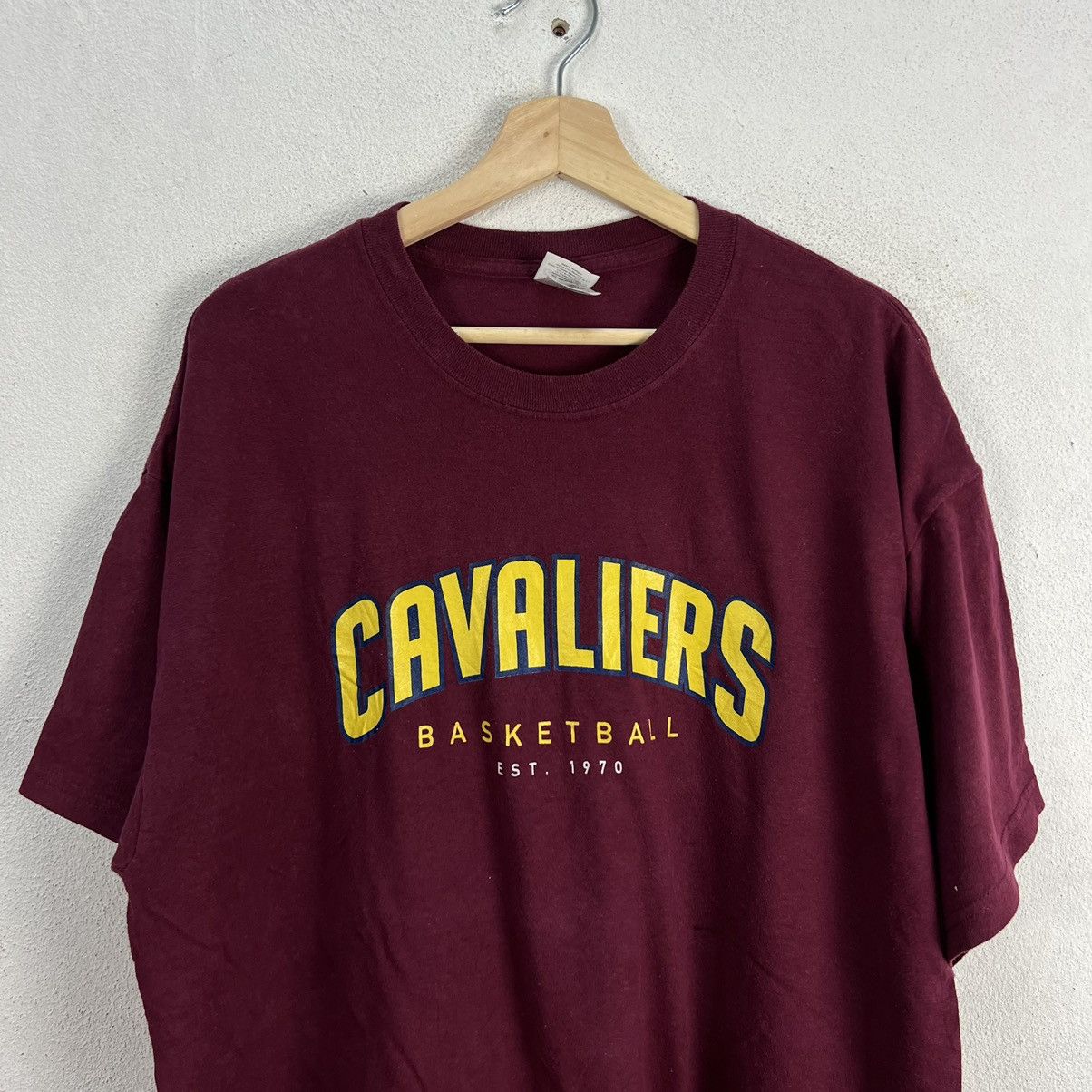 Vintage VINTAGE TEE CAVALIERS BASKETBALL BIG LOGO Size US XL / EU 56 / 4 - 3 Thumbnail