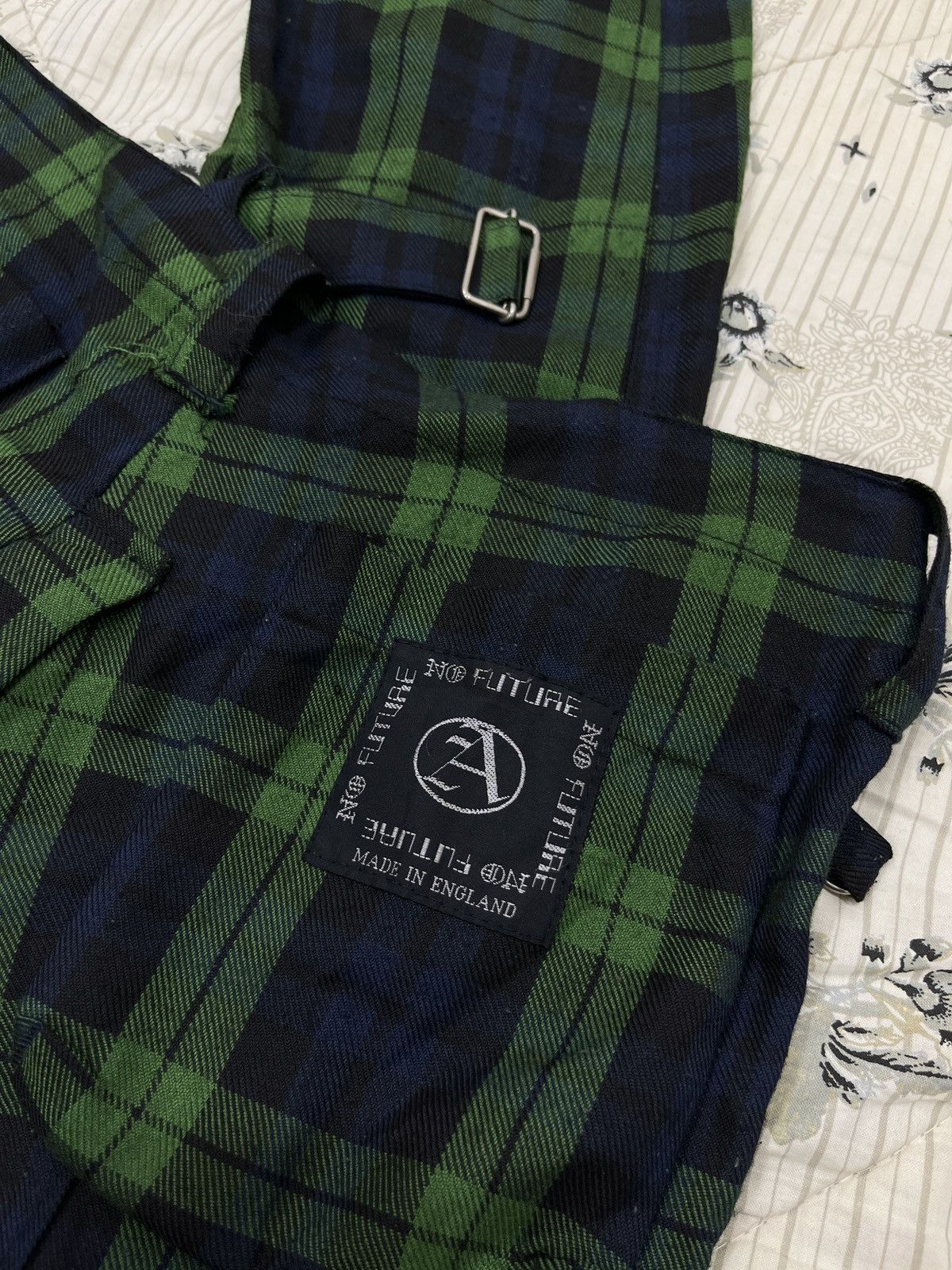No Future (Mmmm)🔥RARE VINTAGE NO FUTURE BONDAGE PUNKS PANTS Size US 32 / EU 48 - 7 Thumbnail