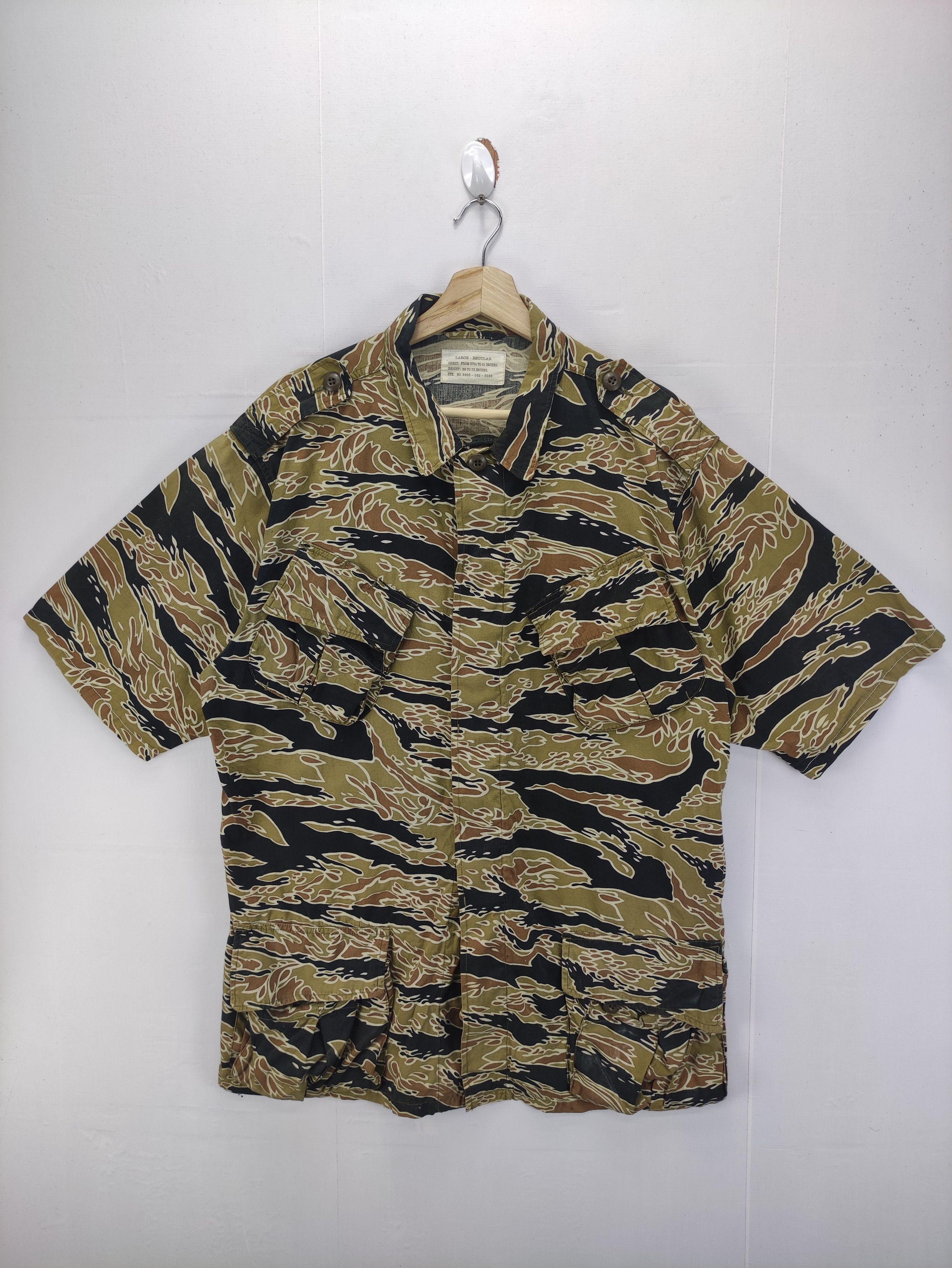 Japanese Brand Vintage Tiger Strike Gold Slant Pocket Jacket CAB Clothing Size US L / EU 52-54 / 3 - 1 Thumbnail