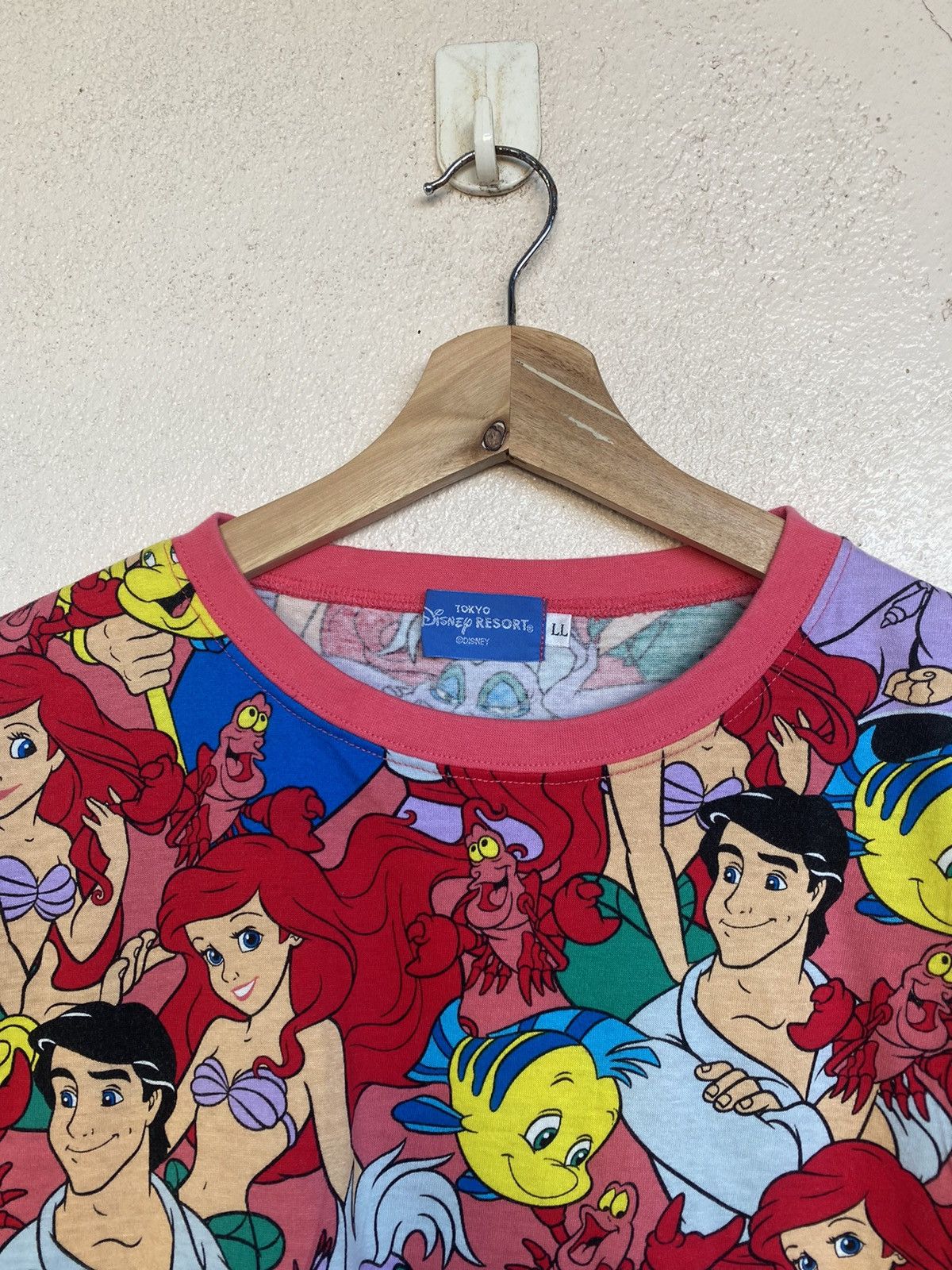 Disney × Vintage Vintage Tokyo Disney Character Aladdin Tshirt Fullprint Size US L / EU 52-54 / 3 - 4 Thumbnail